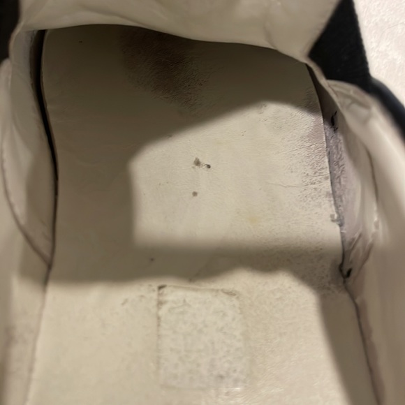 Gucci Slip On Sneakers - Picture 8 of 8